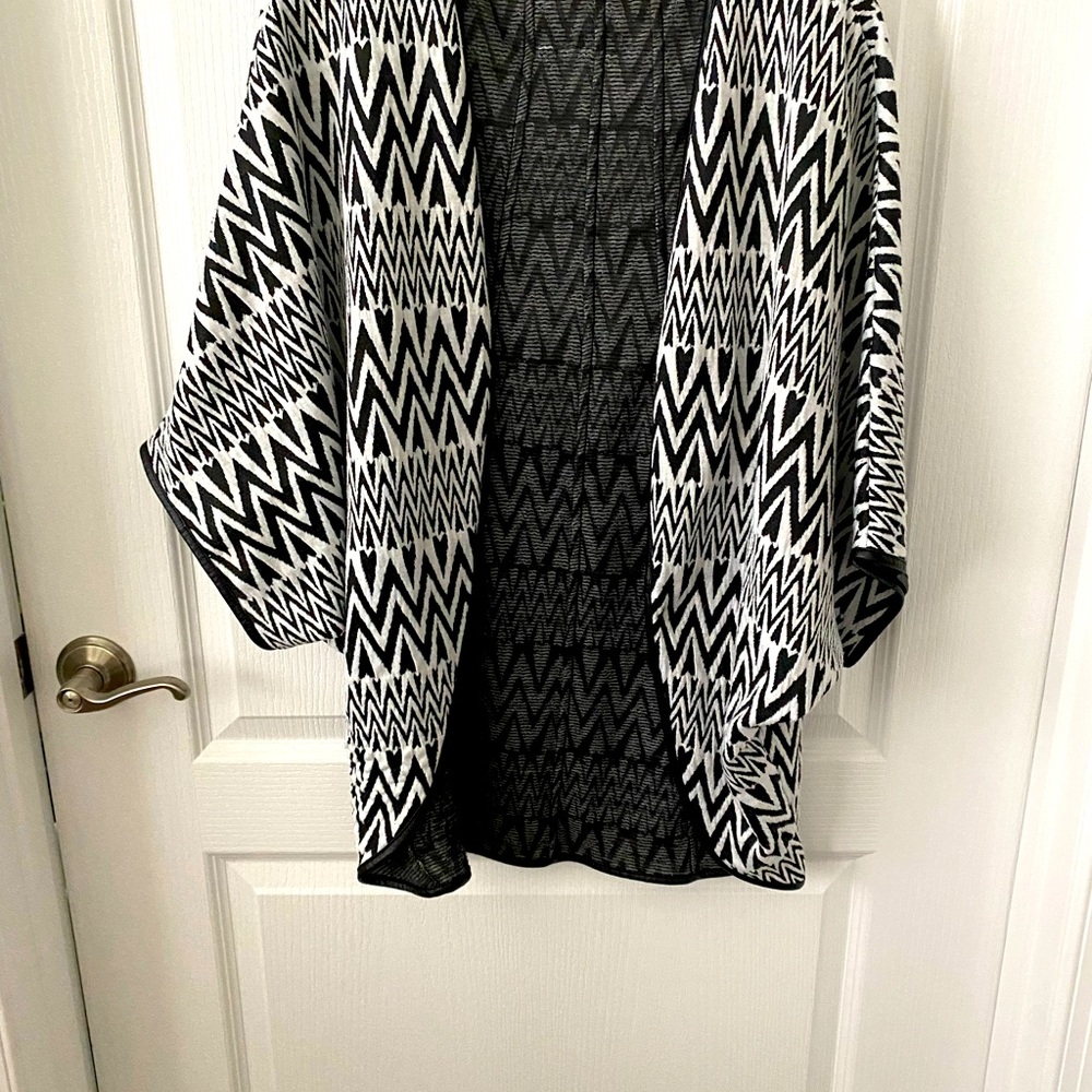 Black and white sweater by Tart